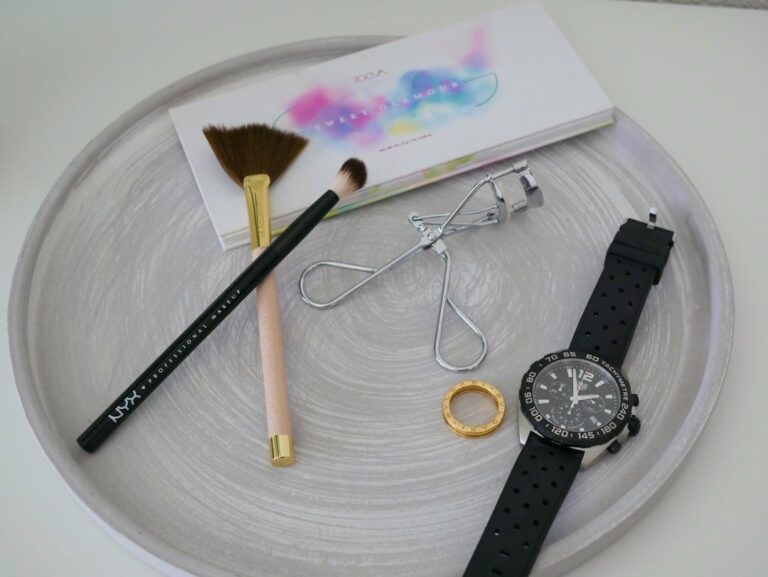 Top 10 Must-Have Cosmetic Items for Every Makeup Lover